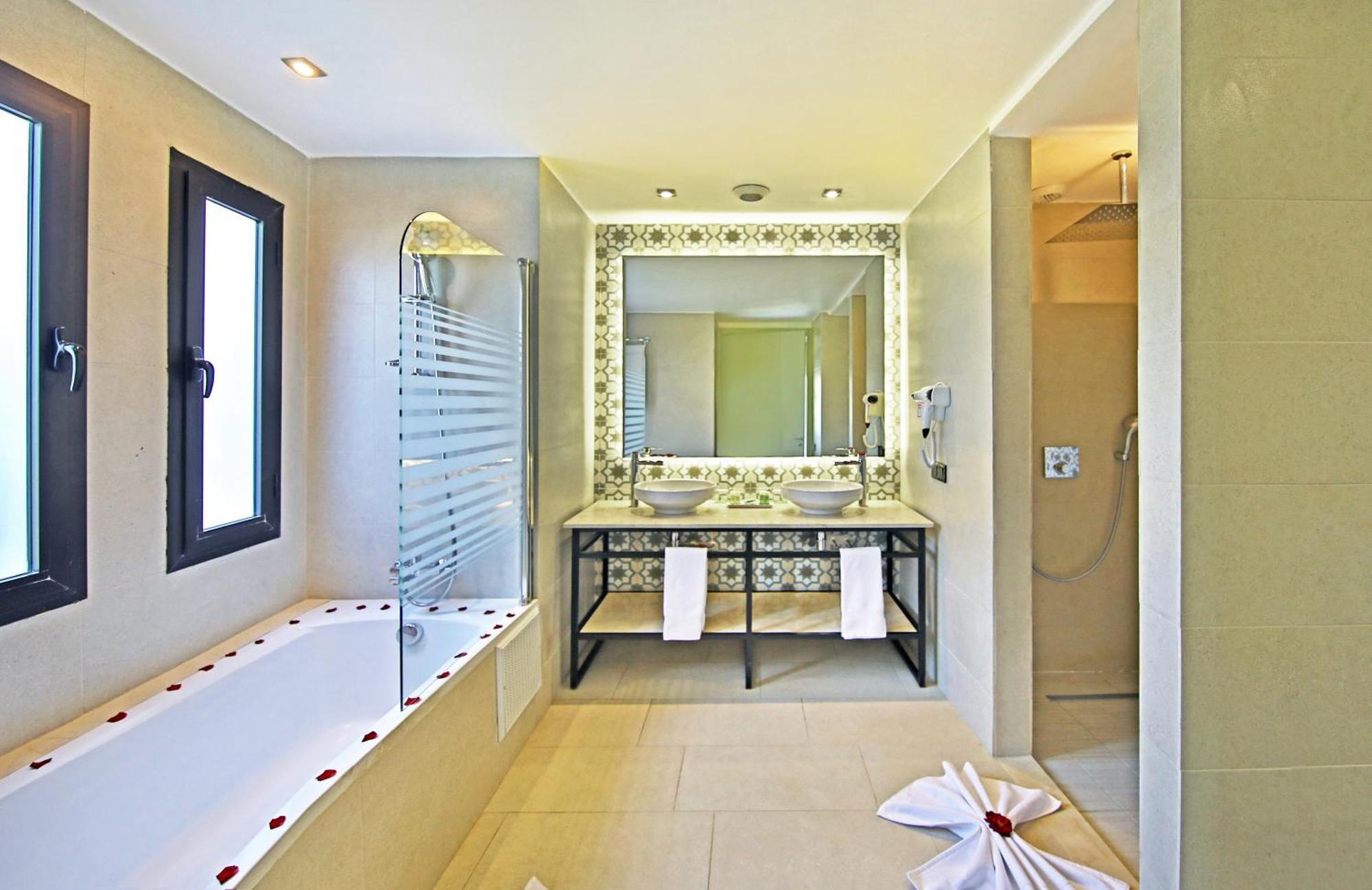 Kenzi Club Agdal Medina Ξενοδοχείο Lahebichate Εξωτερικό φωτογραφία Bathroom